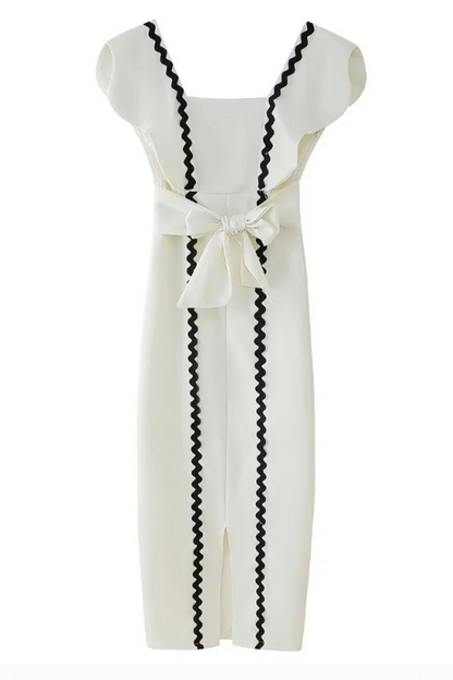 Polished Dress with an Effortless Classic Look