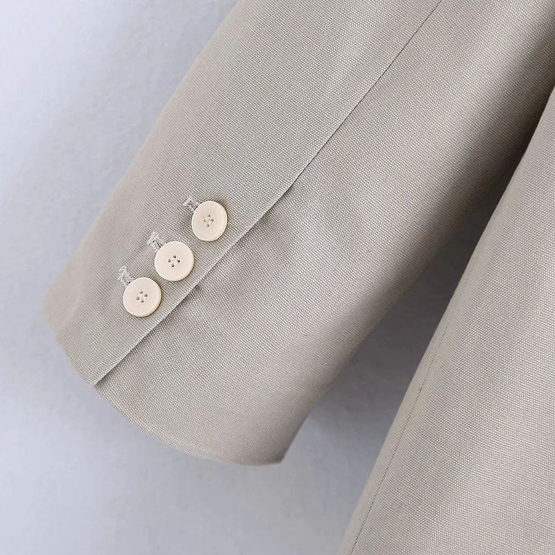 Polished Pants with an Effortless Classic Look