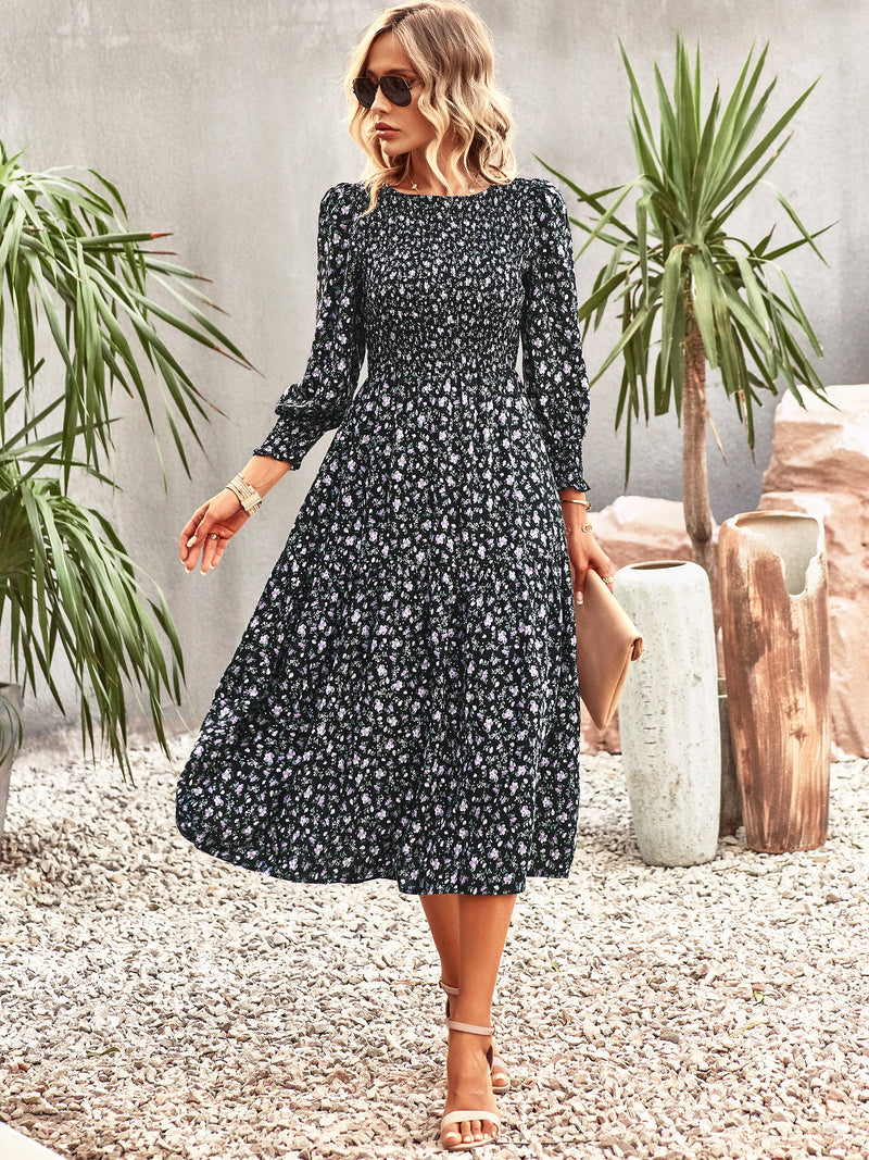 Effortlessly Elegant Dress with a Timeless Design