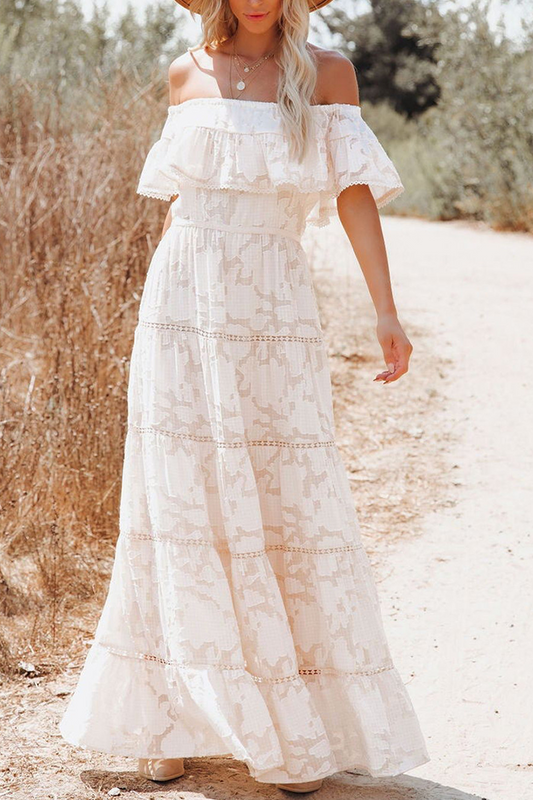 Beautifully Finished Dress in a Timeless Design
