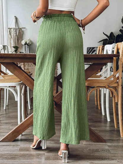 Well Tailored Trousers with a Graceful Silhouette