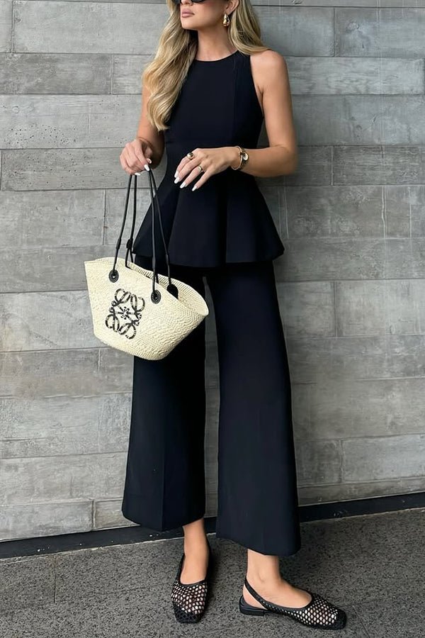 Effortlessly Elegant Pants with a Timeless Design