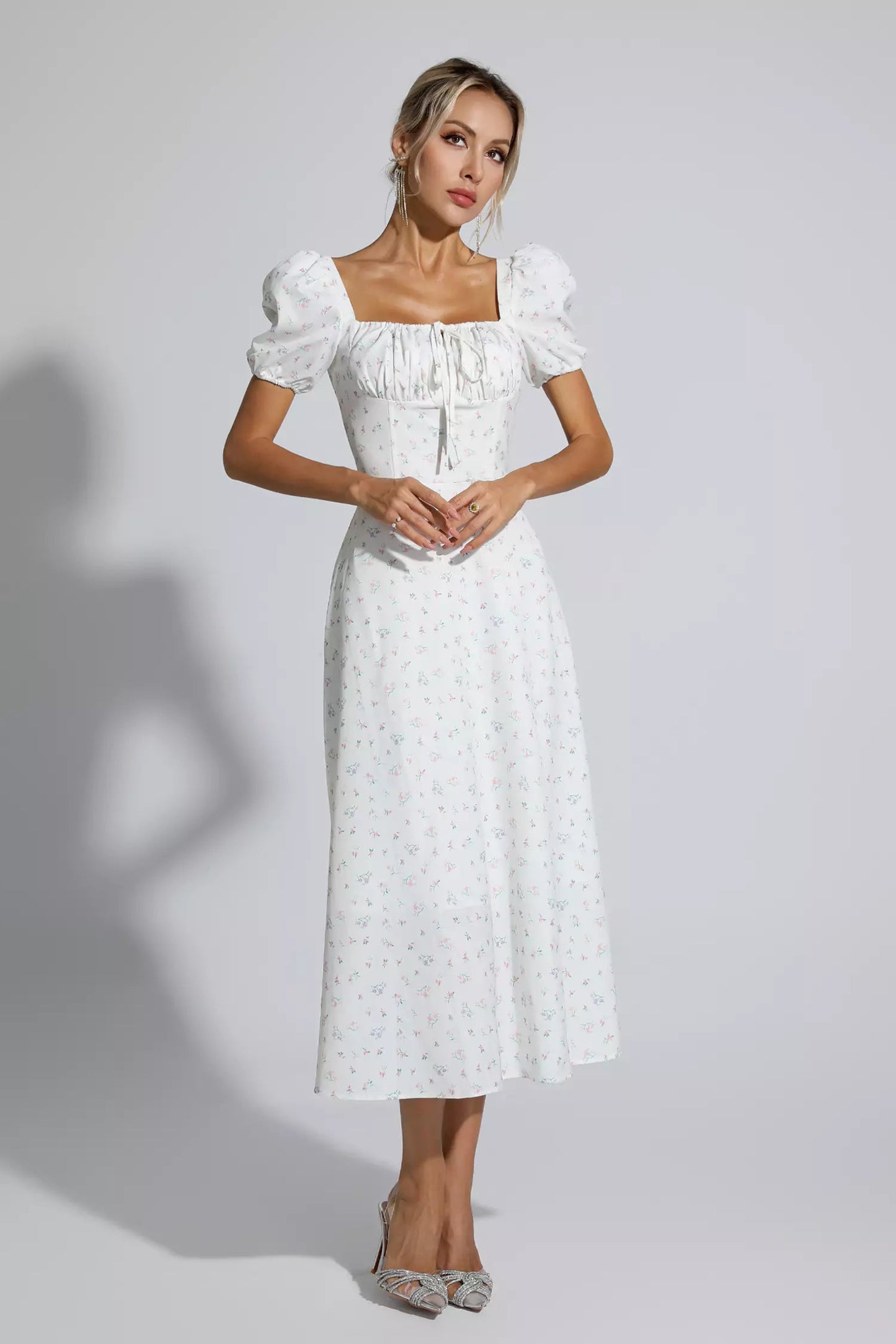 Beautifully Finished Dress in a Timeless Design