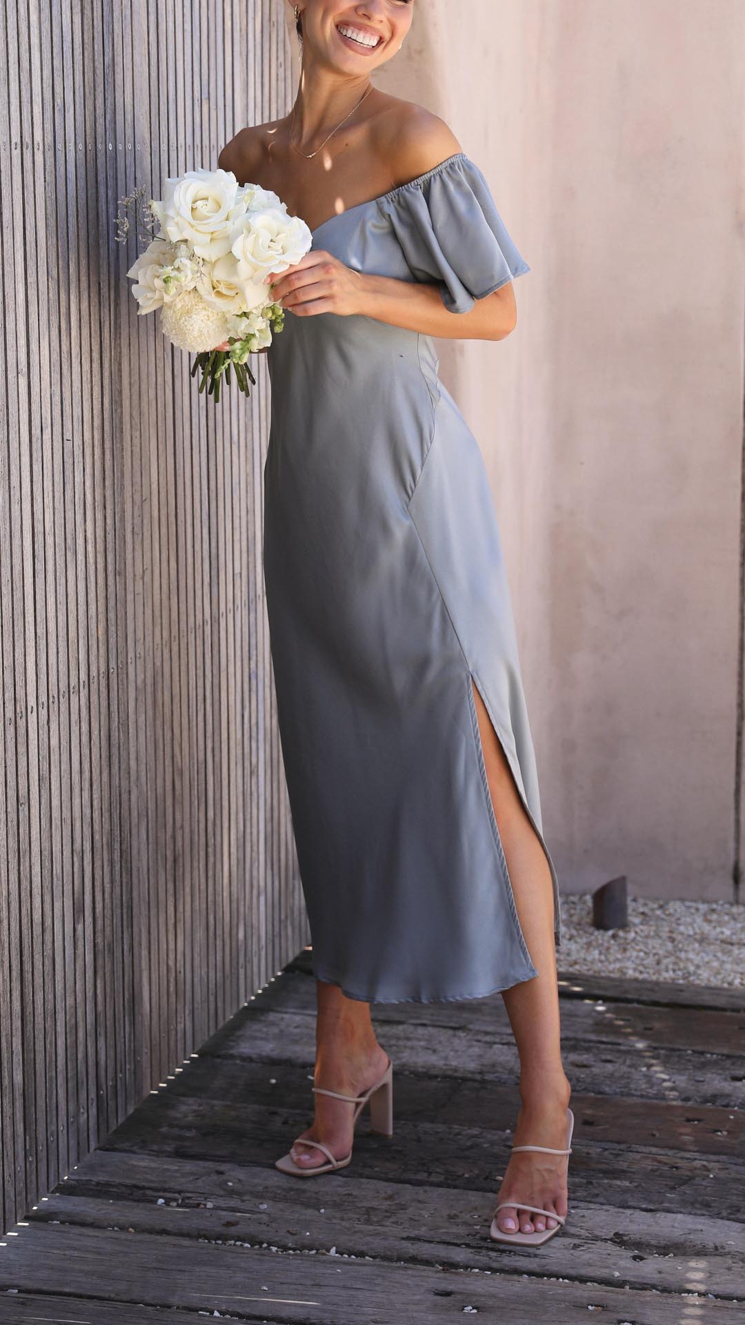 Beautifully Crafted Dress in a Classic Style