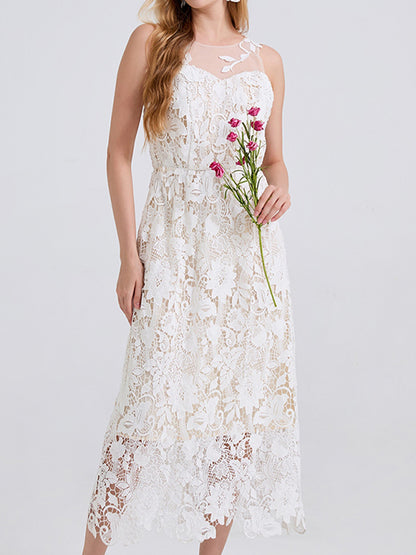 Classic Vintage Dress with a Flattering Fit
