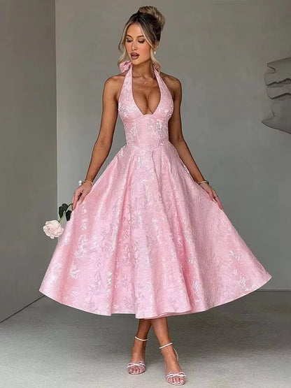 Effortlessly Elegant Dress with a Timeless Design
