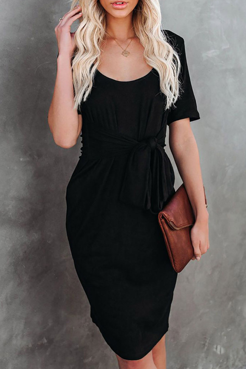 Gracefully Styled Dress for Any Occasion