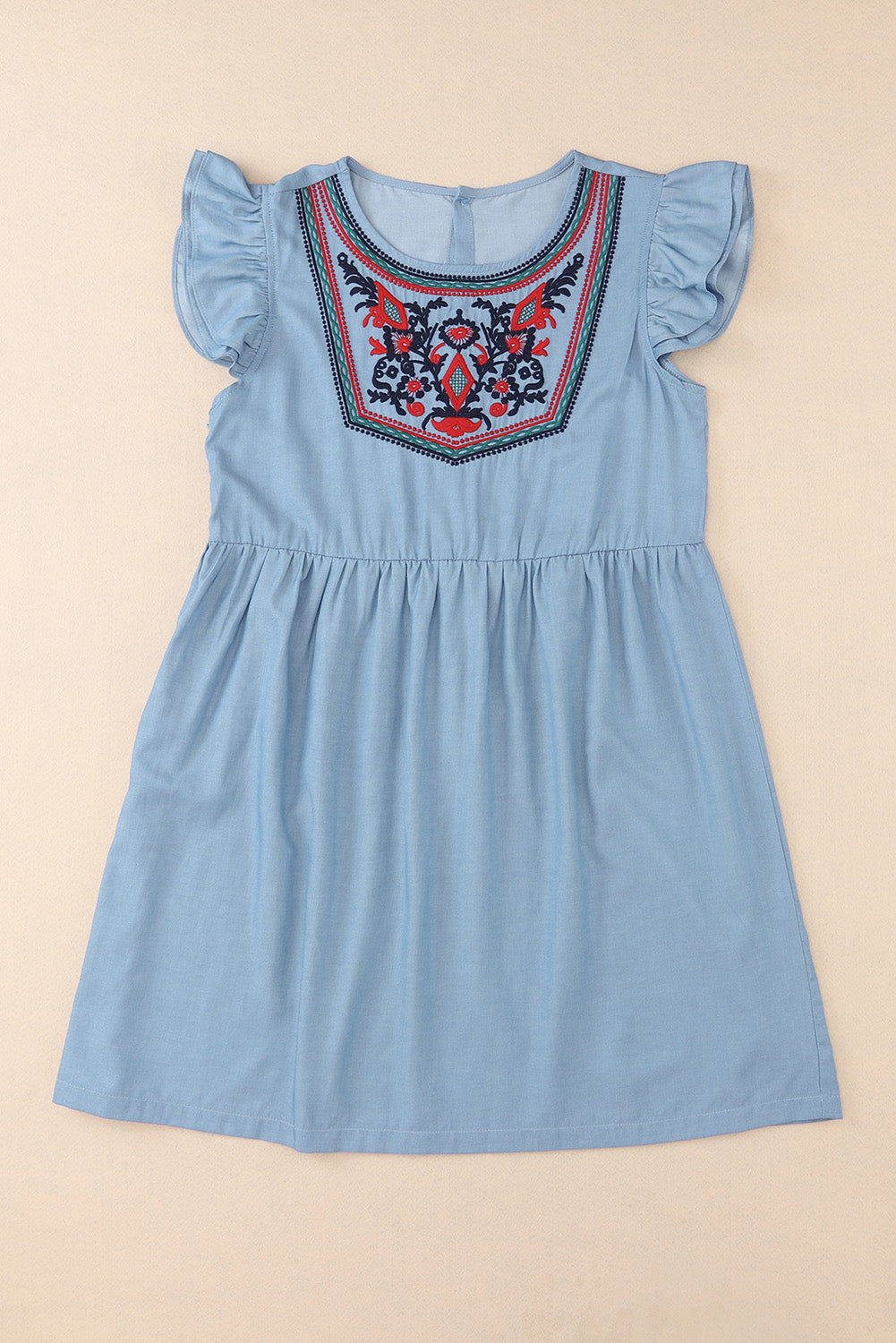 Beautifully Finished Dress in a Timeless Design