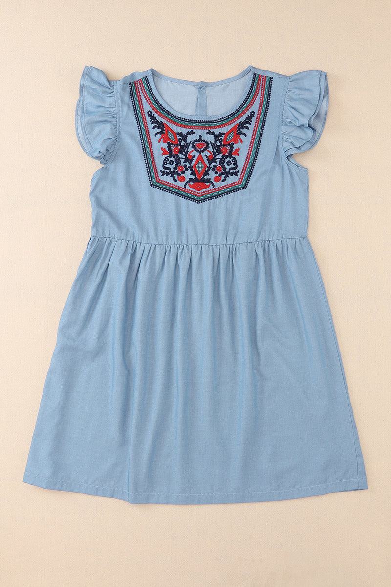 Beautifully Finished Dress in a Timeless Design