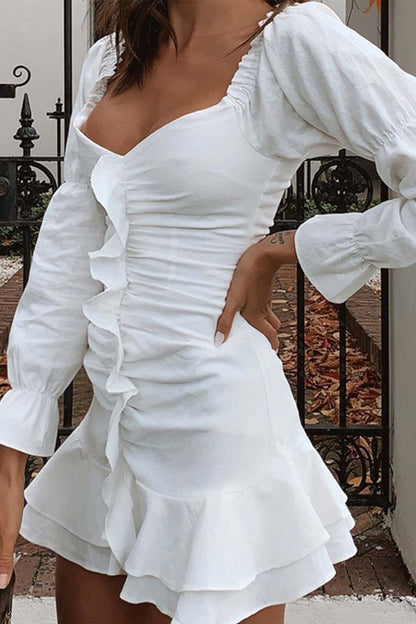 Beautifully Finished Dress in a Timeless Design