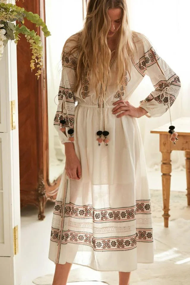 Classic Vintage & Enduringly Stylish Dress