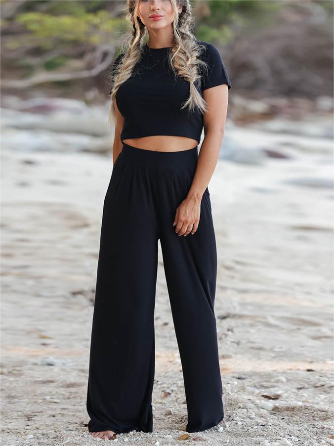 Well Tailored Garment with a Graceful Silhouette