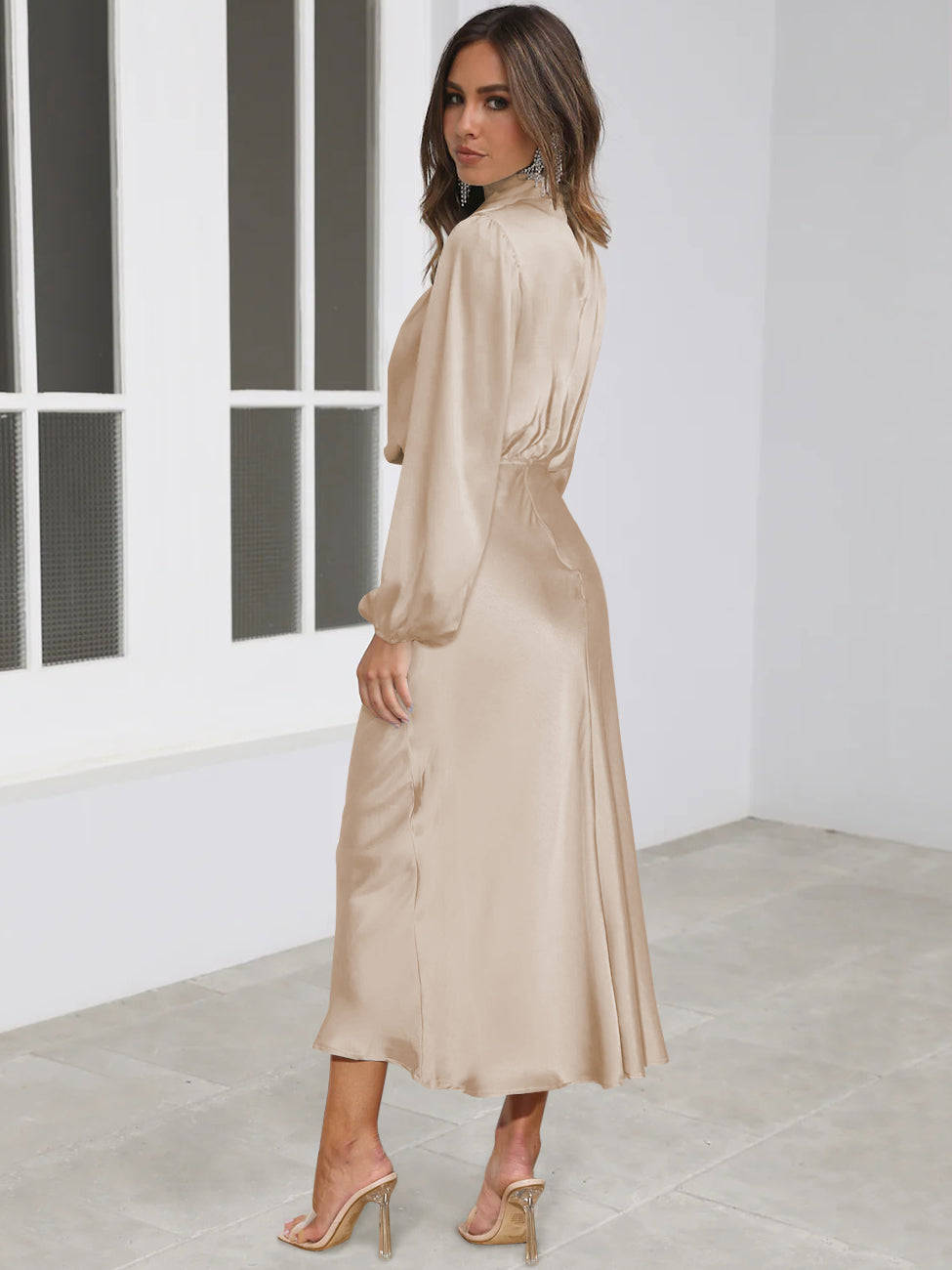 Classic Vintage Dress with a Flattering Fit