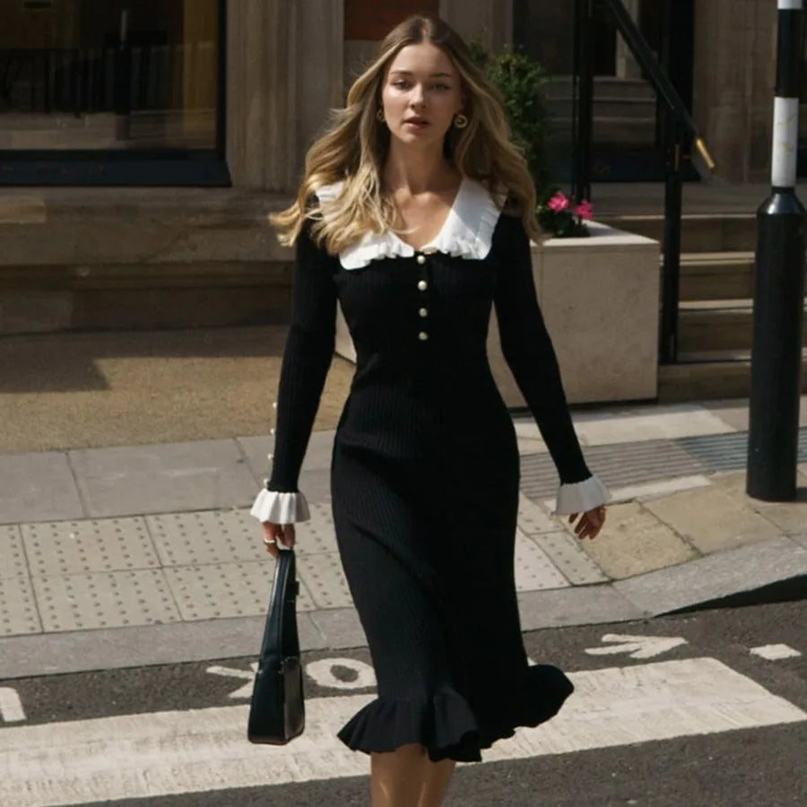 Classic Vintage Dress with a Flattering Fit