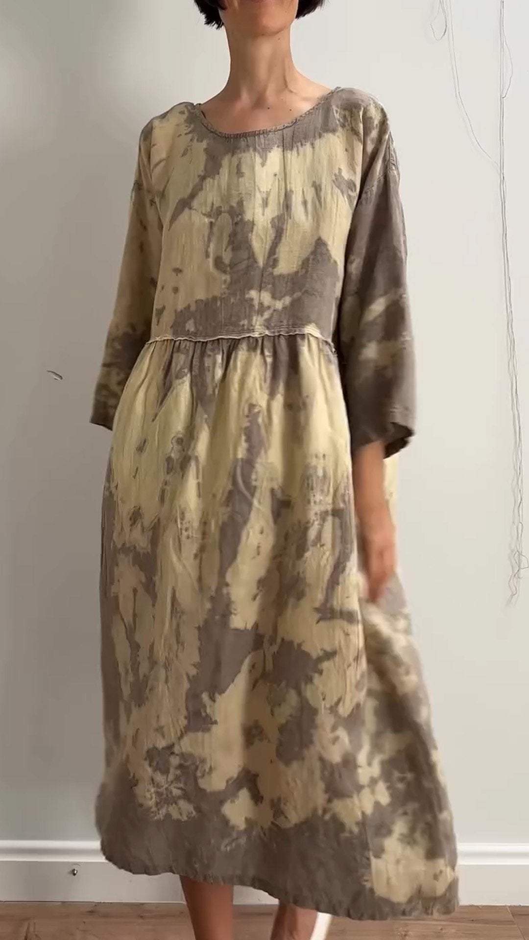 Classic Vintage Dress with a Flattering Fit