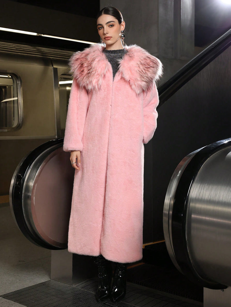 Well Tailored Coat with a Graceful Silhouette