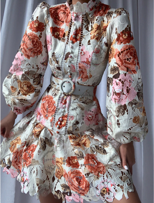 Well Tailored Dress with a Graceful Silhouette