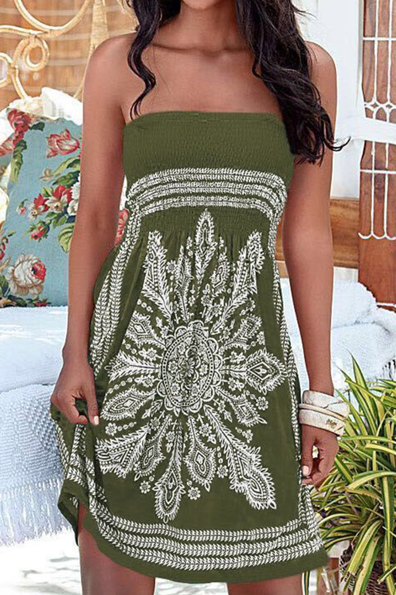 Classic Vintage Dress with a Flattering Fit