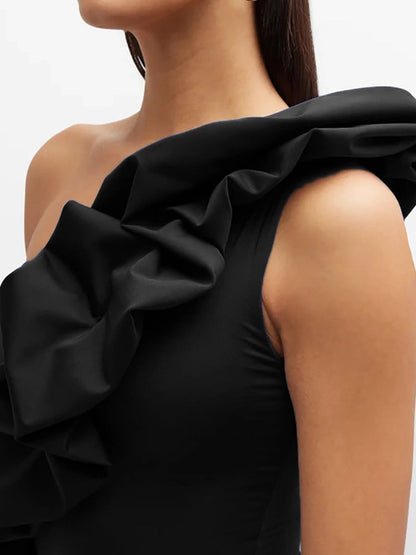 Beautifully Finished Garment in a Timeless Design