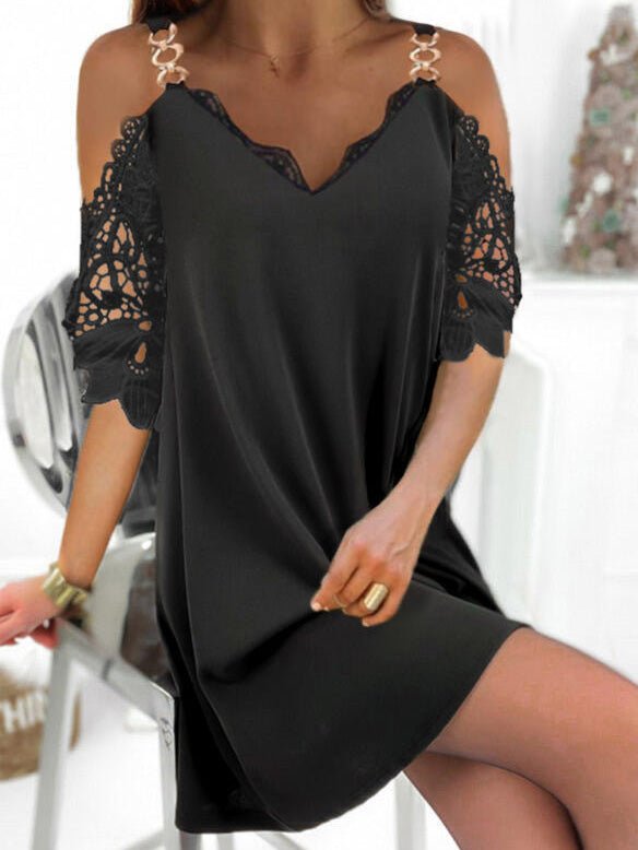 Effortlessly Elegant Dress with a Timeless Design