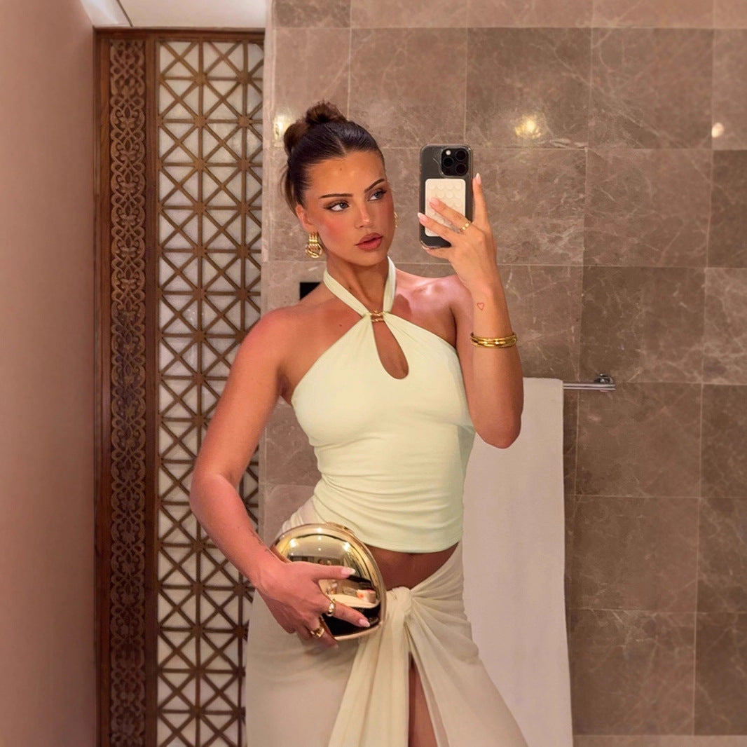 Beautifully Finished Top in a Timeless Design