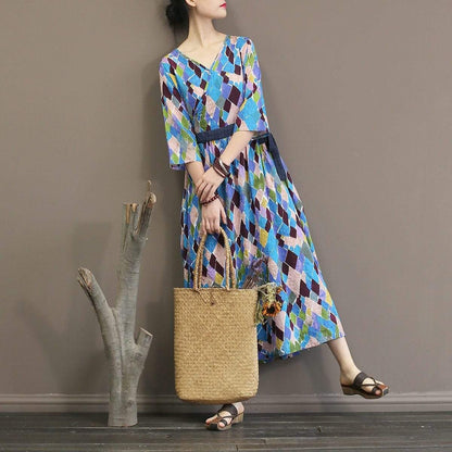 Classic Vintage Dress with a Flattering Fit