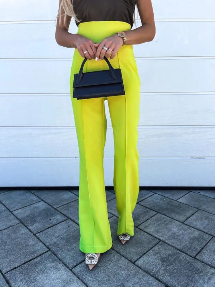 Effortlessly Elegant Pants with a Timeless Design