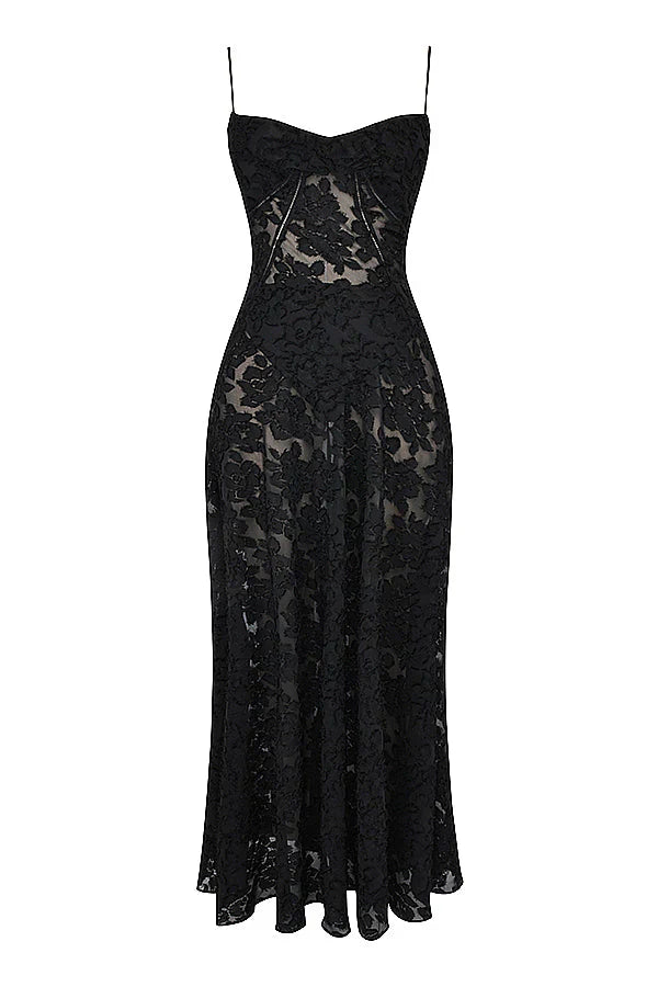 Gracefully Styled Dress for Any Occasion
