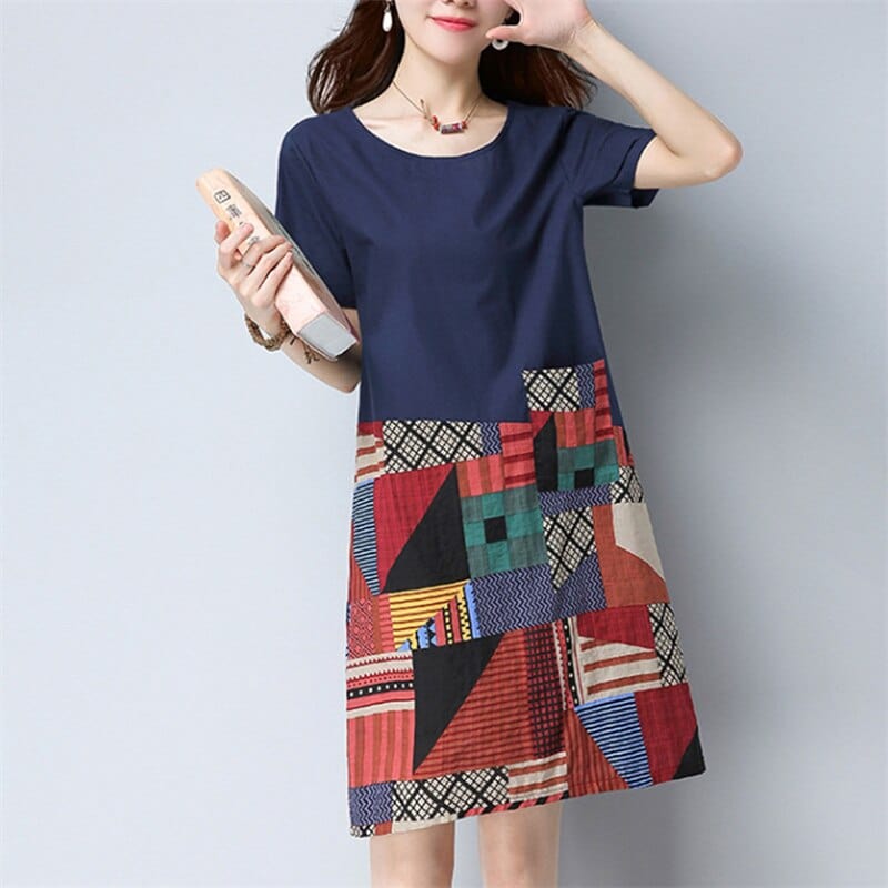 Well Tailored Dress with a Graceful Silhouette