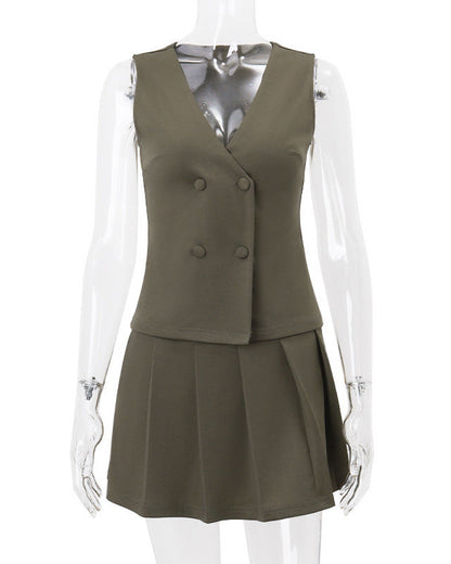 Well Tailored Top with a Graceful Silhouette