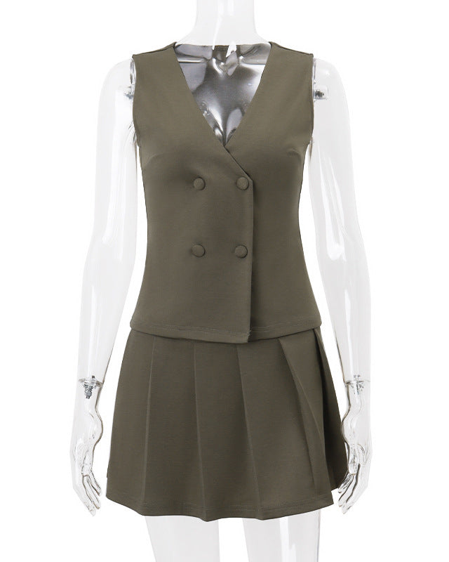 Well Tailored Top with a Graceful Silhouette
