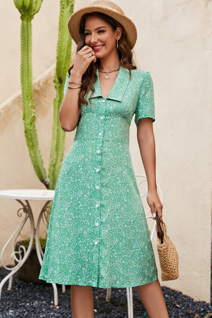 Classic Vintage Dress with a Flattering Fit