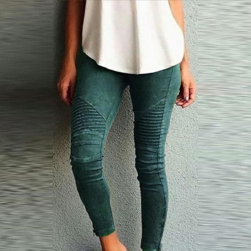 Classic Vintage Pants with a Flattering Fit