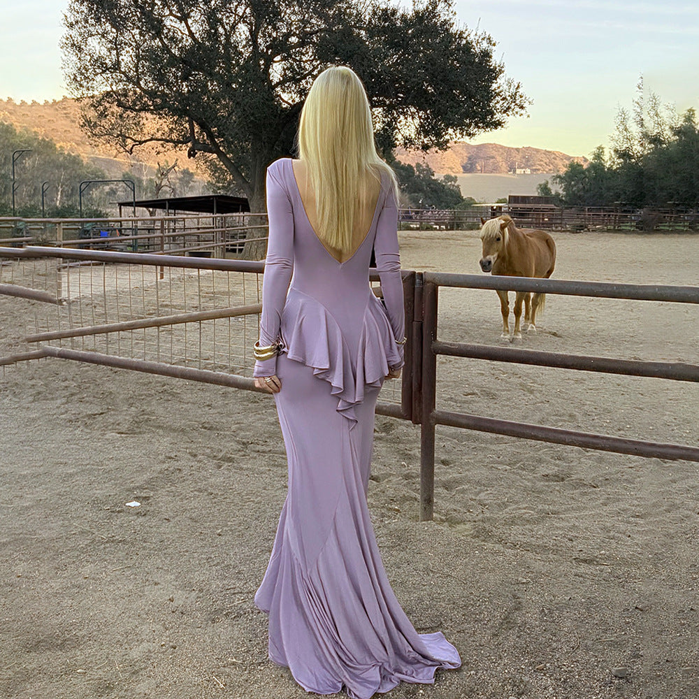 Beautifully Finished Dress in a Timeless Design
