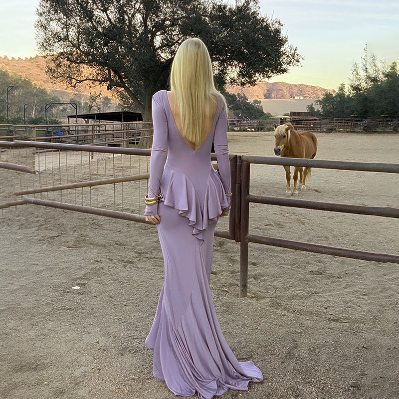 Beautifully Finished Dress in a Timeless Design