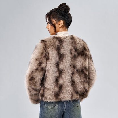 Well Tailored Coat with a Graceful Silhouette