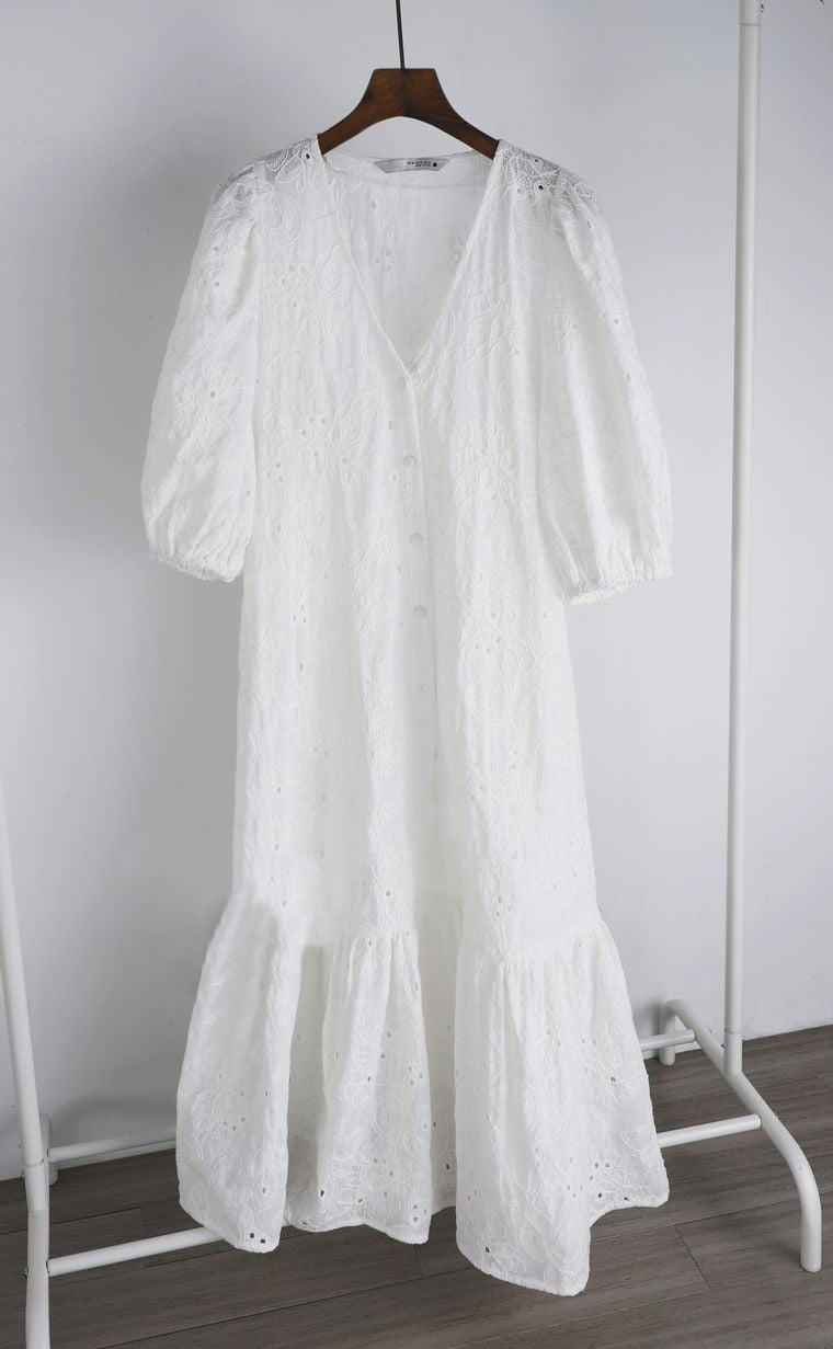 Beautifully Crafted Dress in a Classic Style