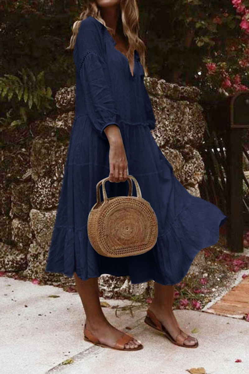 Effortlessly Elegant Dress with a Timeless Design