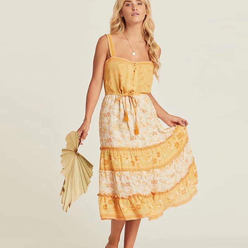 Classic Vintage Dress with a Flattering Fit