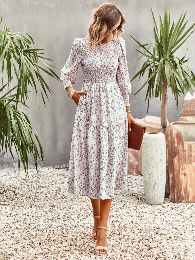 Effortlessly Elegant Dress with a Timeless Design