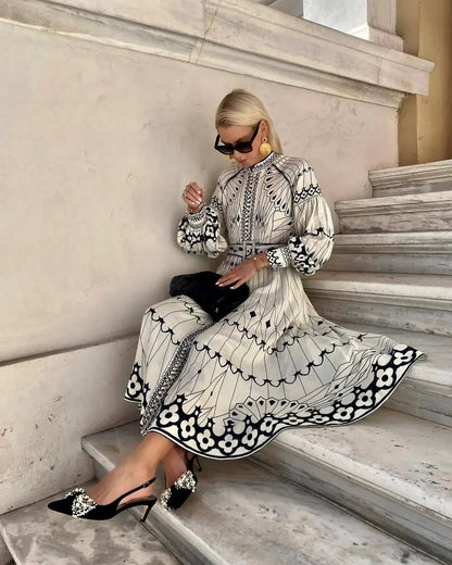 Classic Vintage & Enduringly Stylish Dress