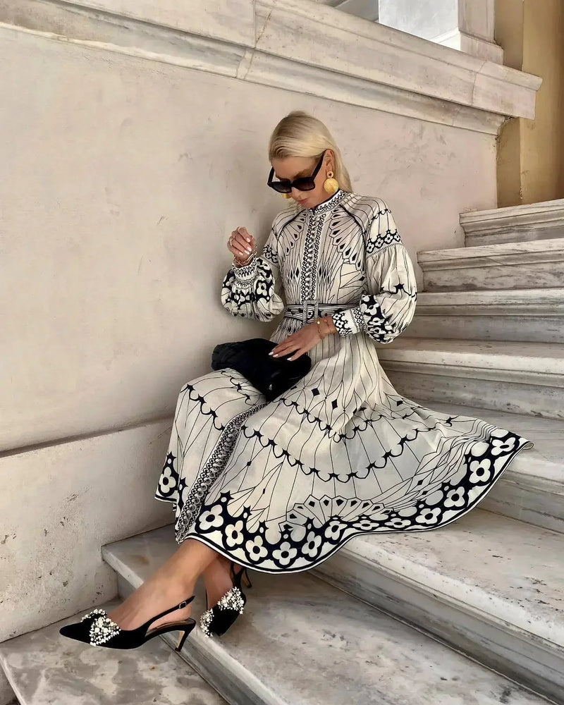 Classic Vintage & Enduringly Stylish Dress