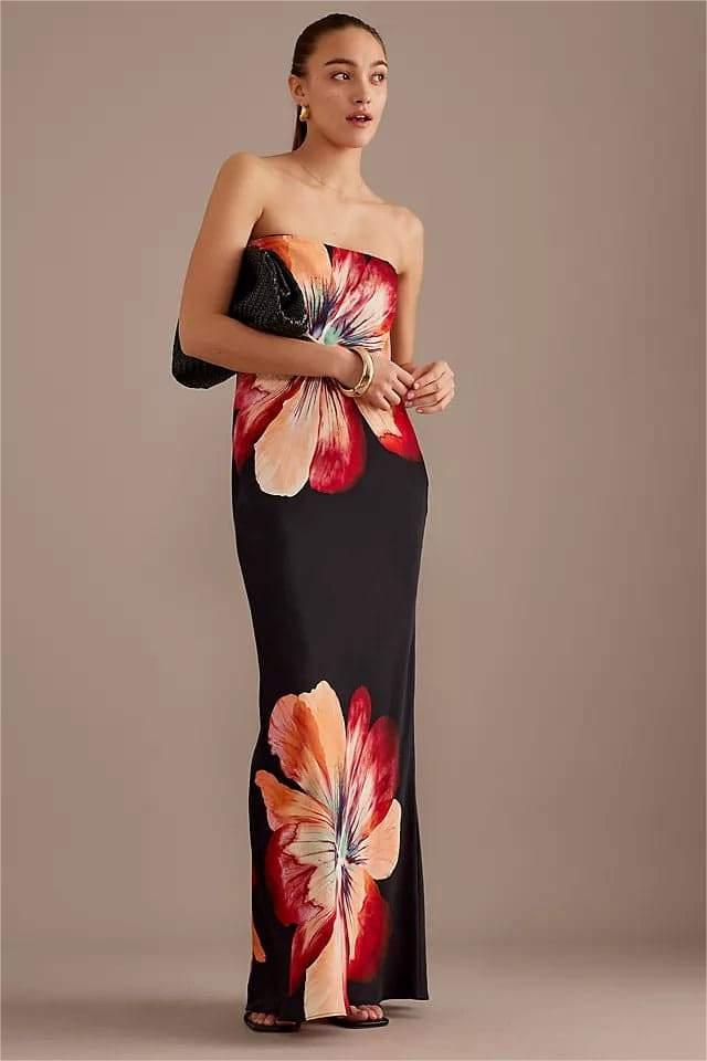 Well Tailored Dress with a Graceful Silhouette