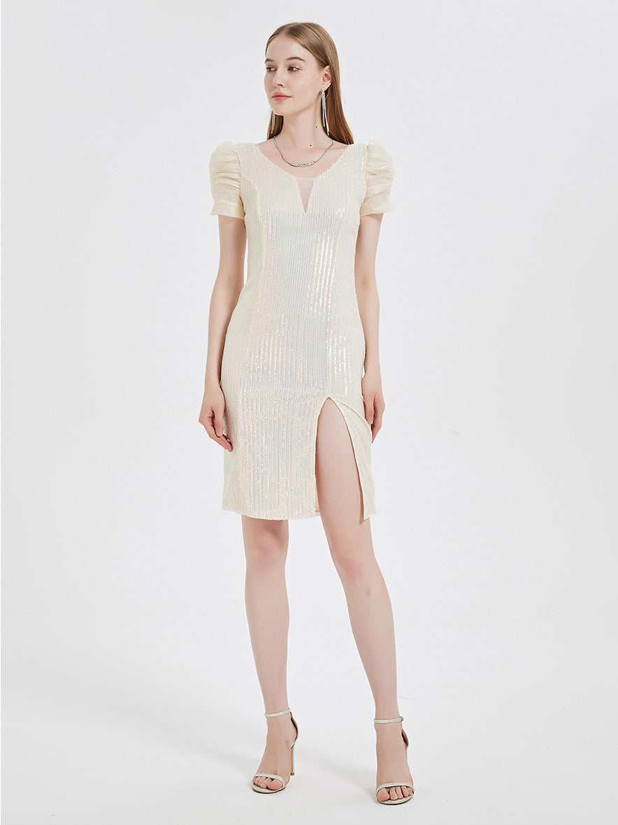 Effortlessly Elegant Dress with a Timeless Design