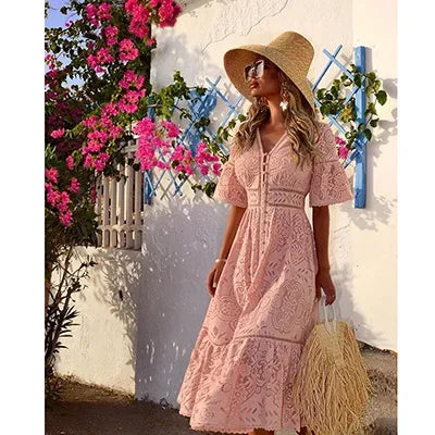 Classic Vintage Dress with a Flattering Fit