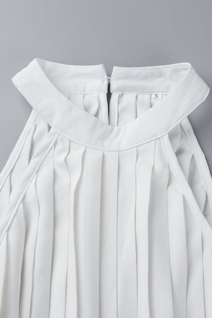 Effortlessly Elegant Garment with a Timeless Design