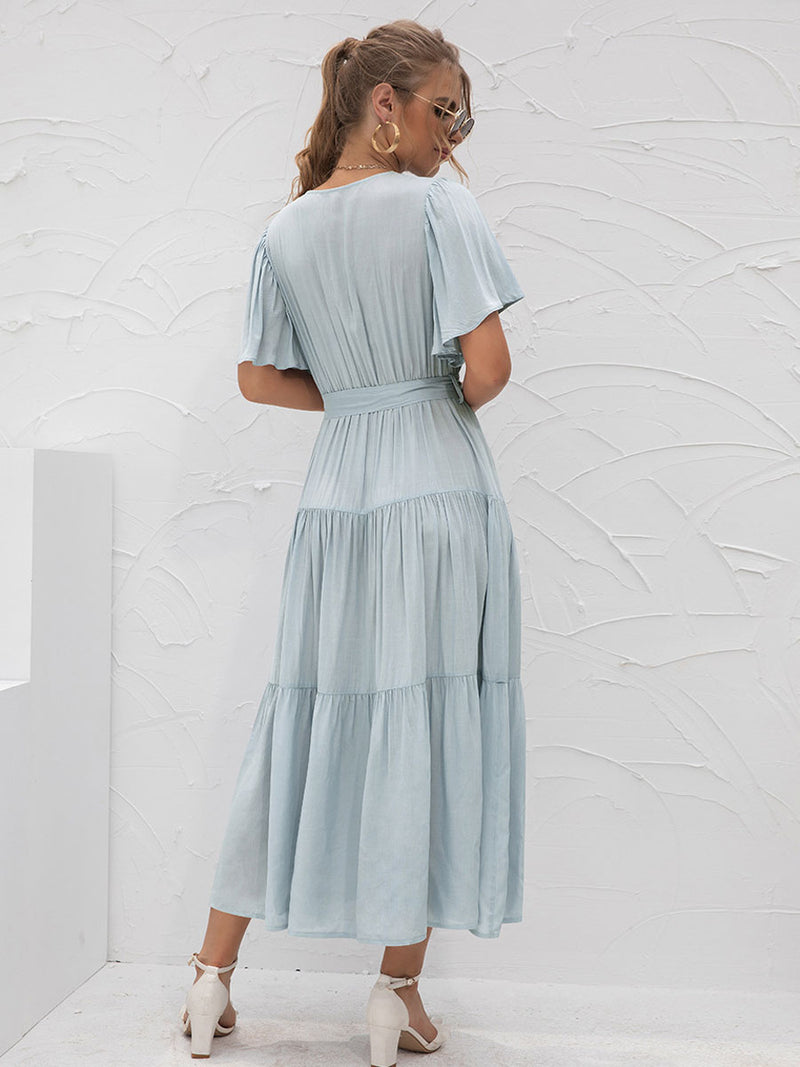 Effortlessly Elegant Dress with a Timeless Design