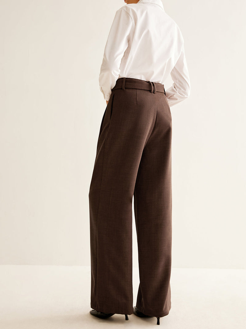 Classic Vintage Pants with a Flattering Fit