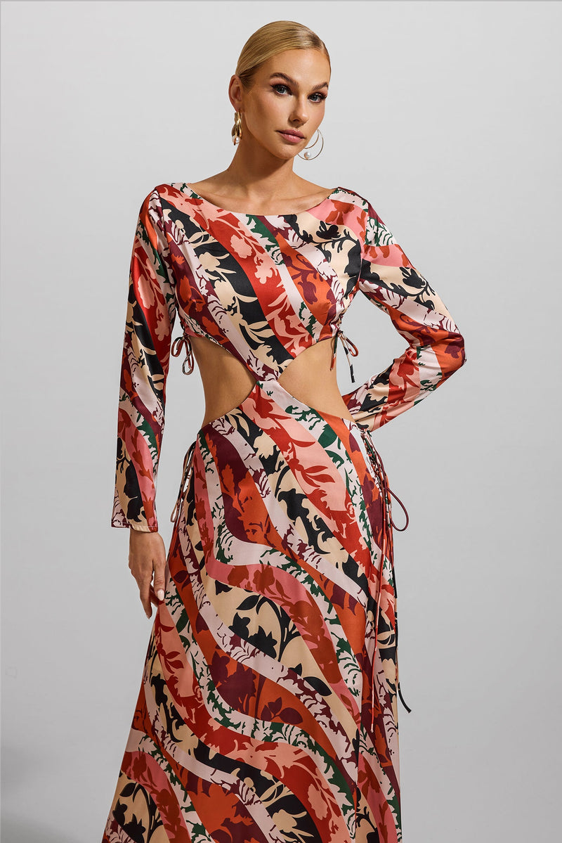 Gracefully Styled Dress for Any Occasion
