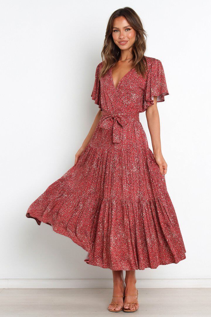 Beautifully Crafted Dress in a Classic Style